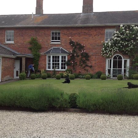 Brunton Farmhouse Collingbourne Kingston Exterior foto