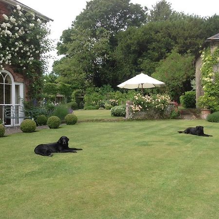 Brunton Farmhouse Collingbourne Kingston Exterior foto