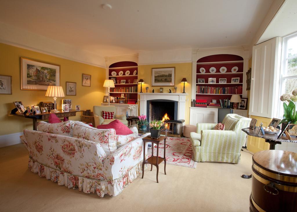 Brunton Farmhouse Collingbourne Kingston Exterior foto