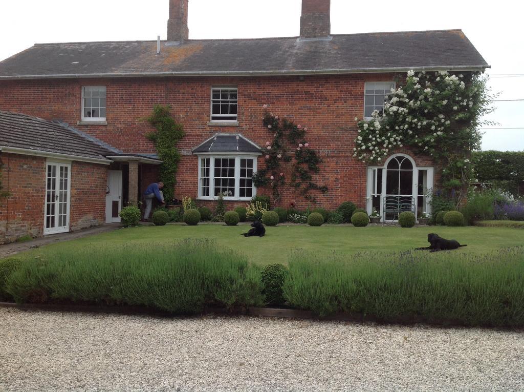 Brunton Farmhouse Collingbourne Kingston Exterior foto